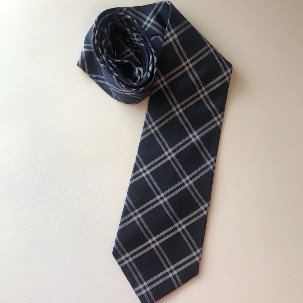 IZOD Men’s Navy Gray Patterned Tie